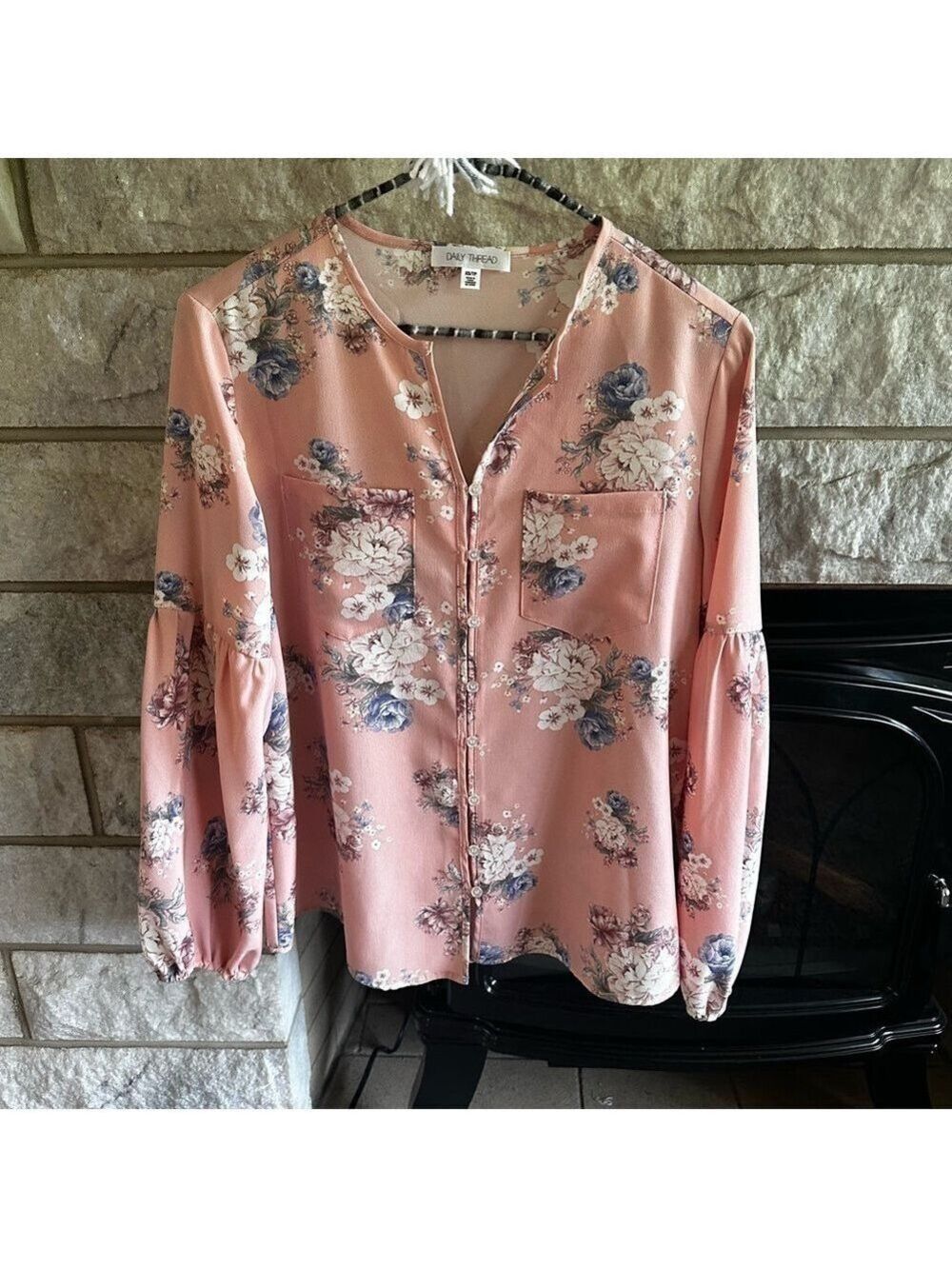 *5 for $45* Daily Thread peasant sleeve pink floral top size XS